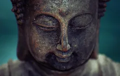 statue